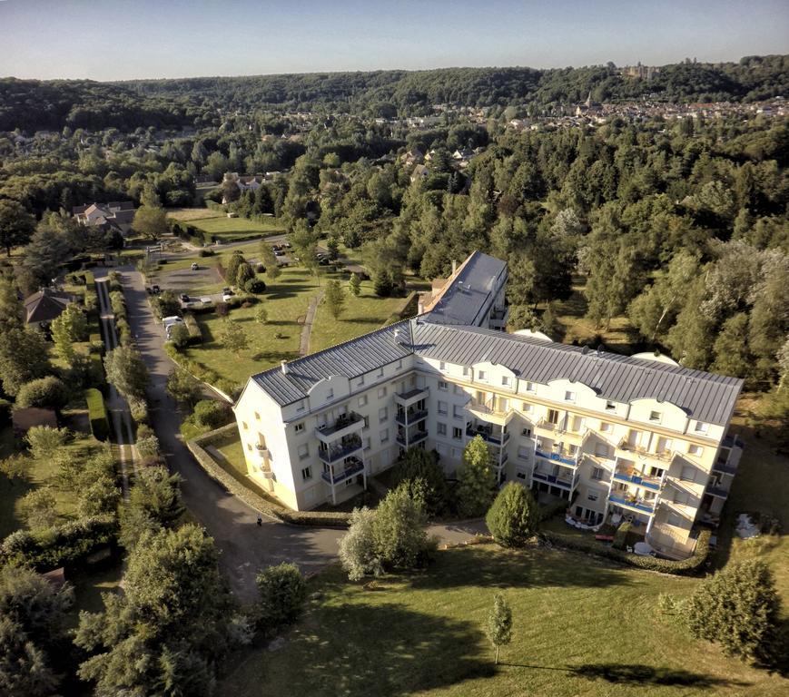 Residence Hotel Les Ducs De Chevreuse, Hébergement, Repas&PDJ Esterno foto
